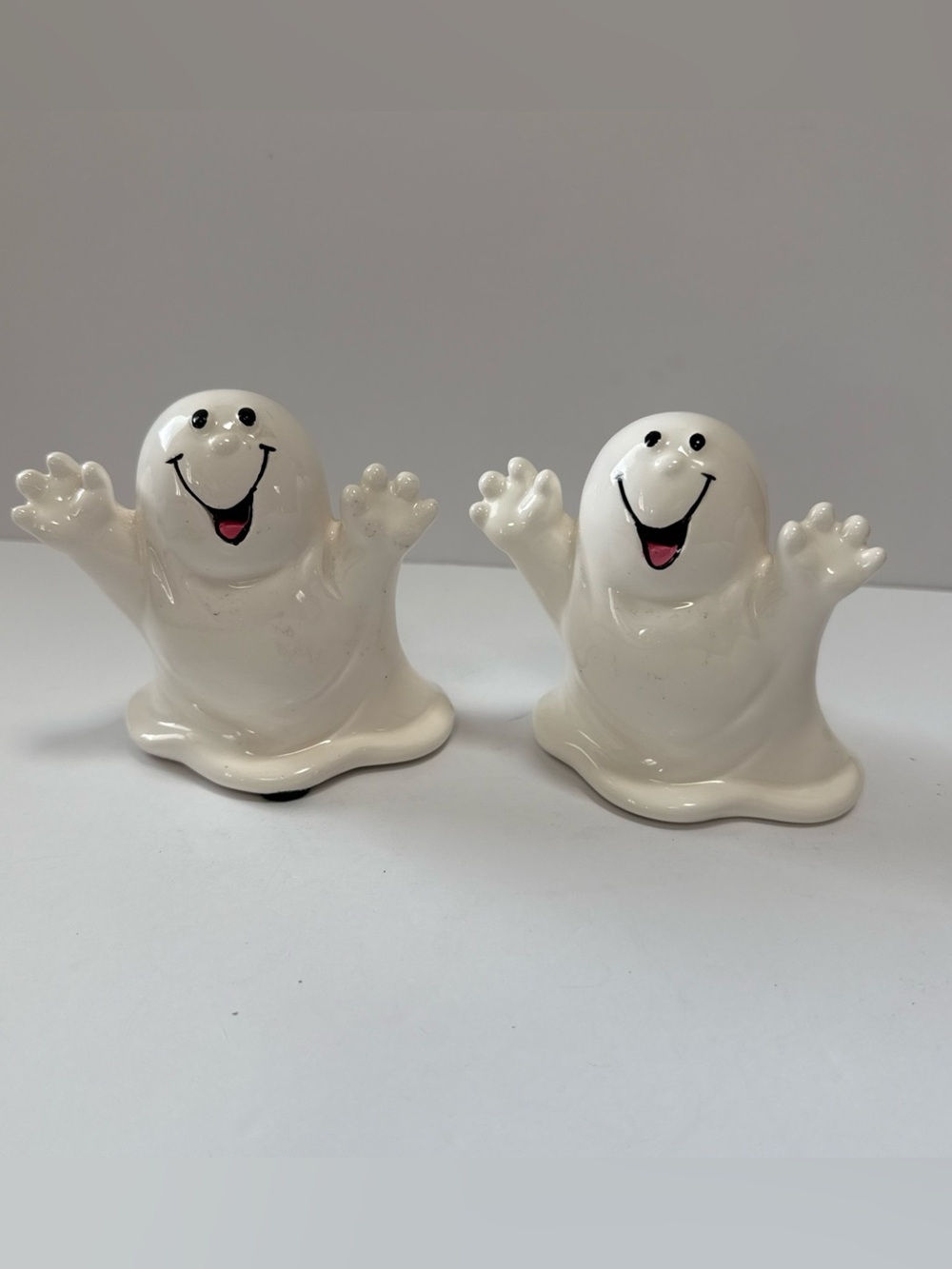 White ceramic ghost figurines Halloween decor Russ decor